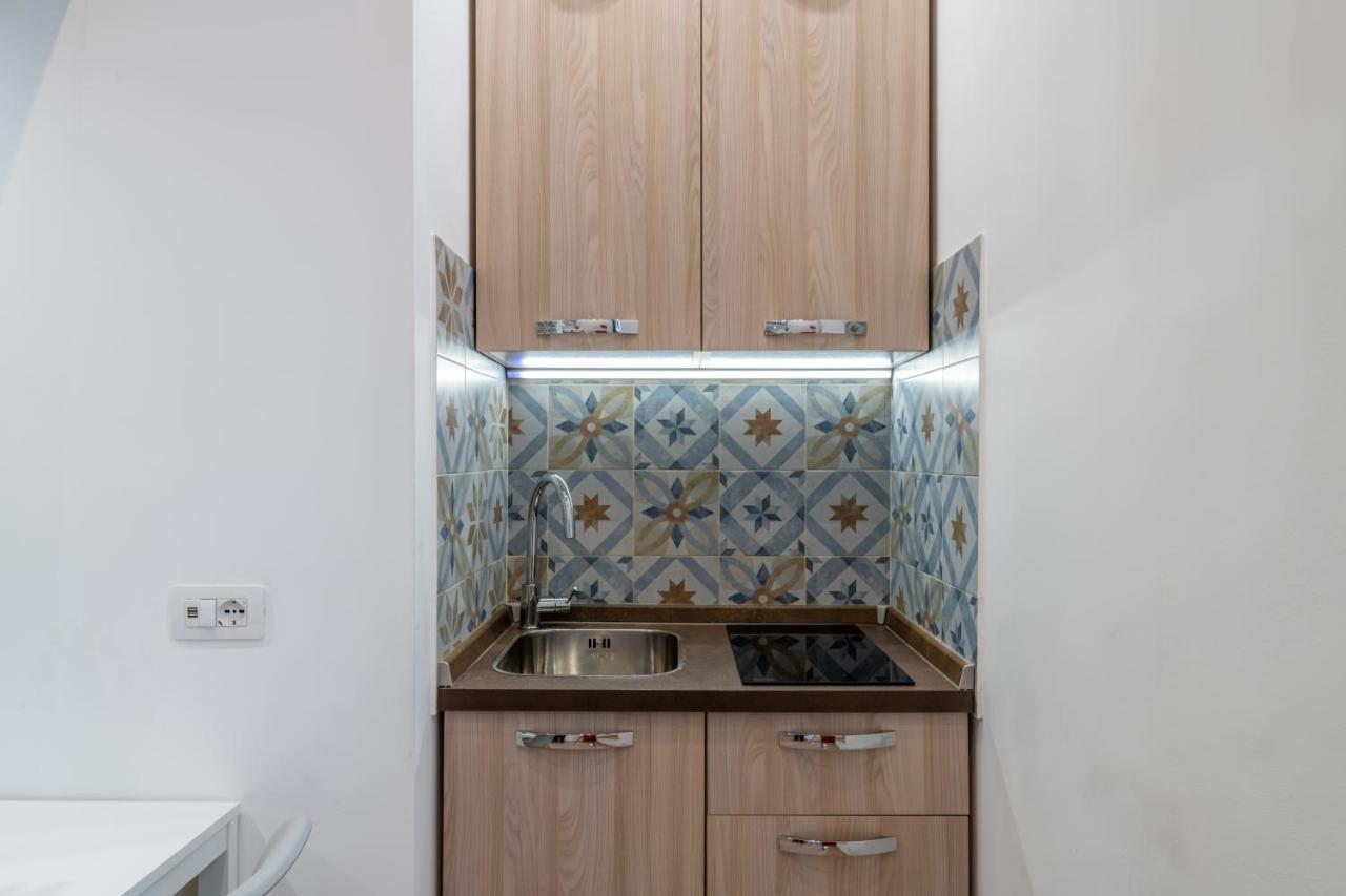 Isola - Studio Flat Милан Экстерьер фото